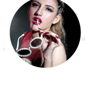 Meet your Posher, Kellie